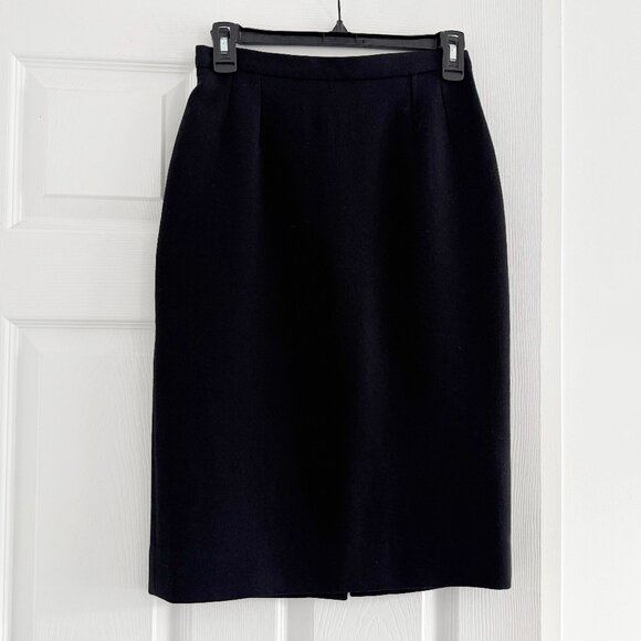 Vintage Dolce & Gabbana Black Wool Pencil Skirt, size 40IT (fits like size 2 US) - Picture 1 of 7